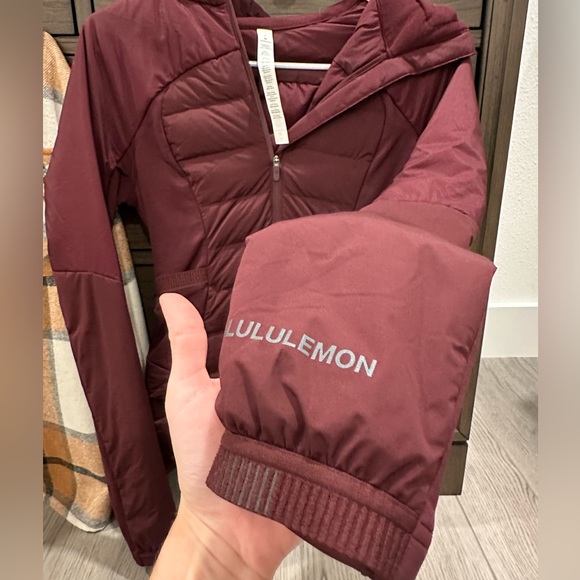Lululemon Down For It All puffer jacket - Picture 2 of 4
